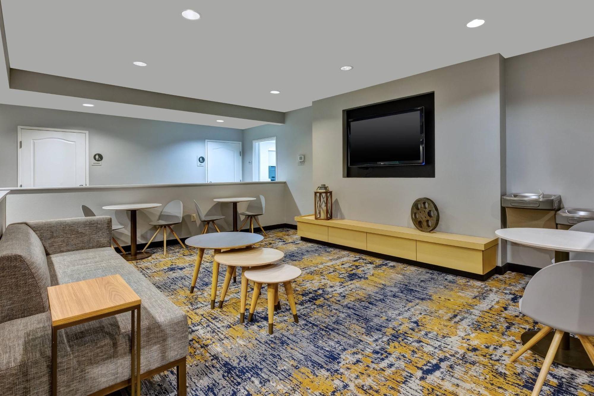 Towneplace Suites By Marriott Nashville Airport Екстериор снимка