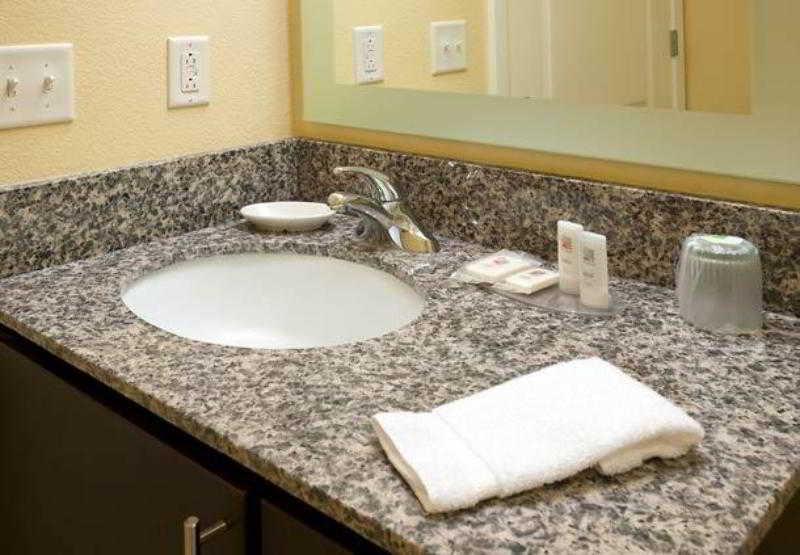 Towneplace Suites By Marriott Nashville Airport Стая снимка